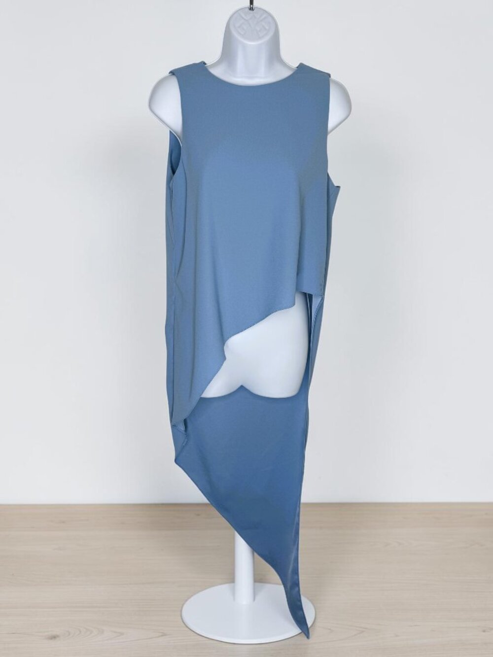 CARLA by Rozarancio Asymmetric Sleeveless Tunic Top –Light Blue Size 8 (EU 40)